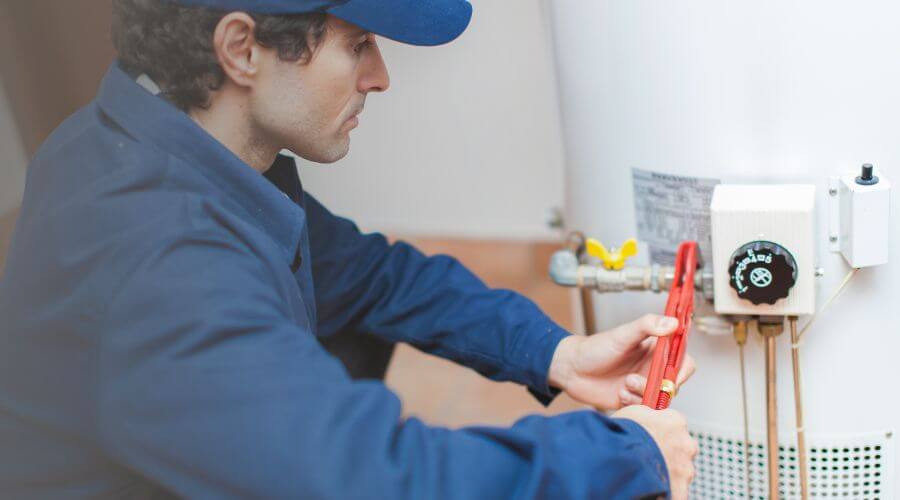 Local water heater installation in Wenona, IL
